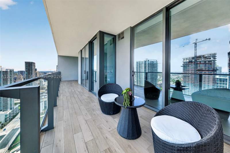 1 bedroom Condominium at 68 SE 6th St 3506, Reach Condo, Miami — photo 2