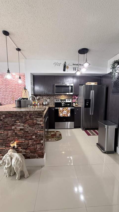 5077 NW 7th Street 914, Miami FL - photo 19 of 46