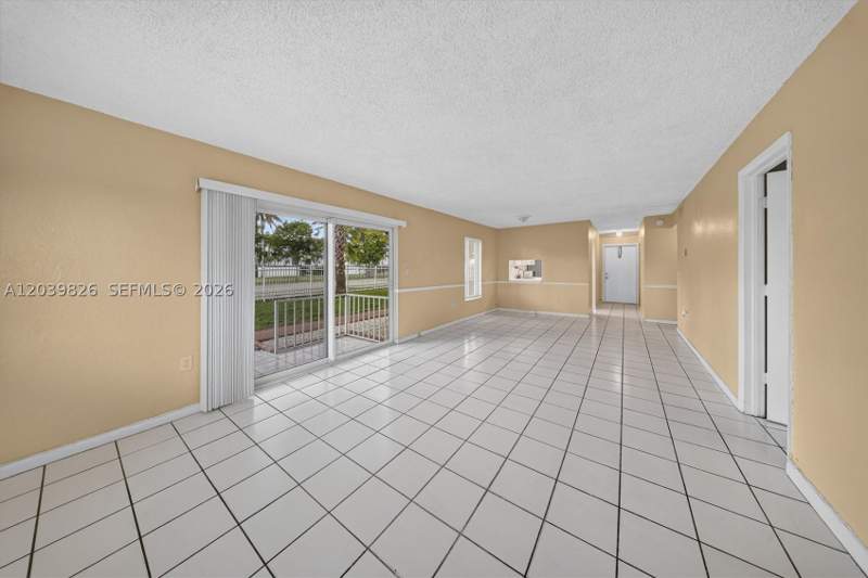2 bedroom Condominium at 505 NW 177th St 103, New World Condo Apts IV, Miami Gardens — photo 3