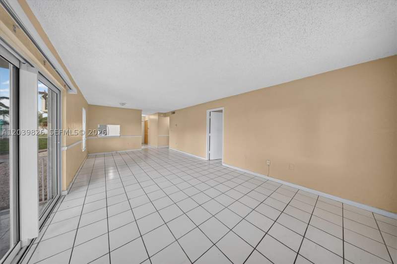 2 bedroom Condominium at 505 NW 177th St 103, New World Condo Apts IV, Miami Gardens — photo 4
