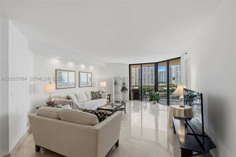 2 bedroom Condominium at 20191 E Country Club Dr 803, Terraces North Turnberry, Aventura — photo 1