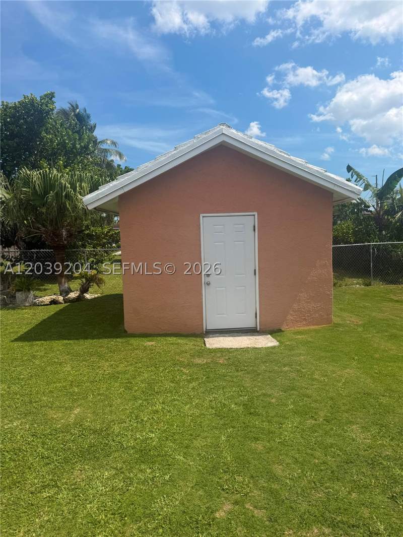 3 bedroom SingleFamilyResidence at 12150 SW 213th Ter, Dixie Pines 2nd Rev, Miami — photo 3