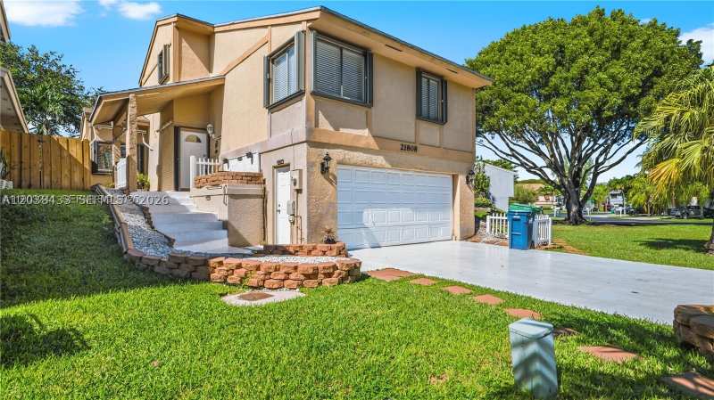 3 bedroom SingleFamilyResidence at 21808 SW 99th Ave, Lakes By The Bay Sec 2, Cutler Bay — photo 1
