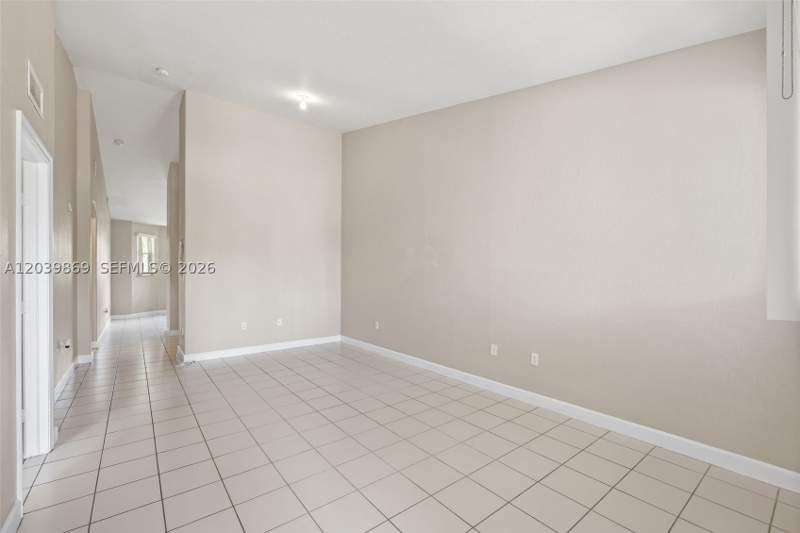 3 bedroom Condominium at 1692 SE 29th Ct 205, Shoma Condo At Keyscove C, Homestead — photo 2