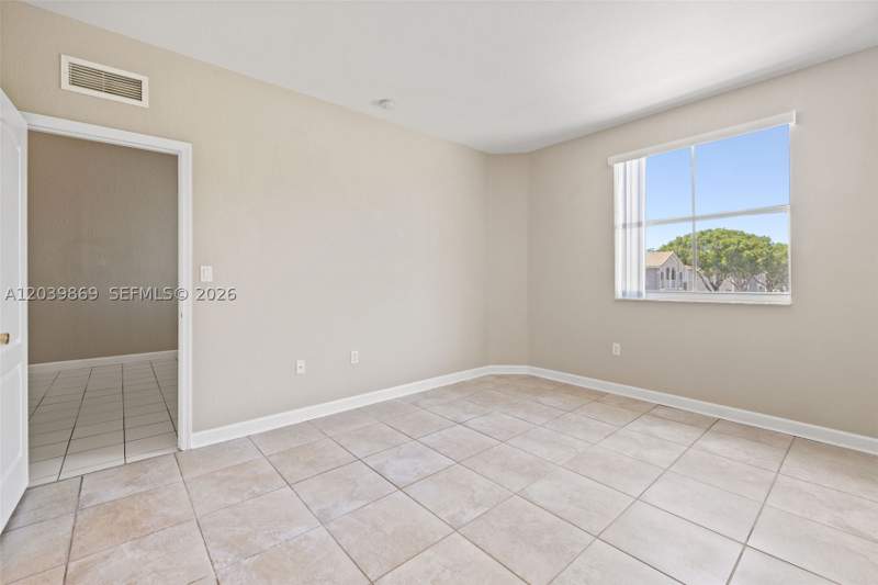 3 bedroom Condominium at 1692 SE 29th Ct 205, Shoma Condo At Keyscove C, Homestead — photo 5