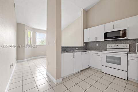 1692 SE 29th Ct 205, Homestead FL - photo 9 of 25
