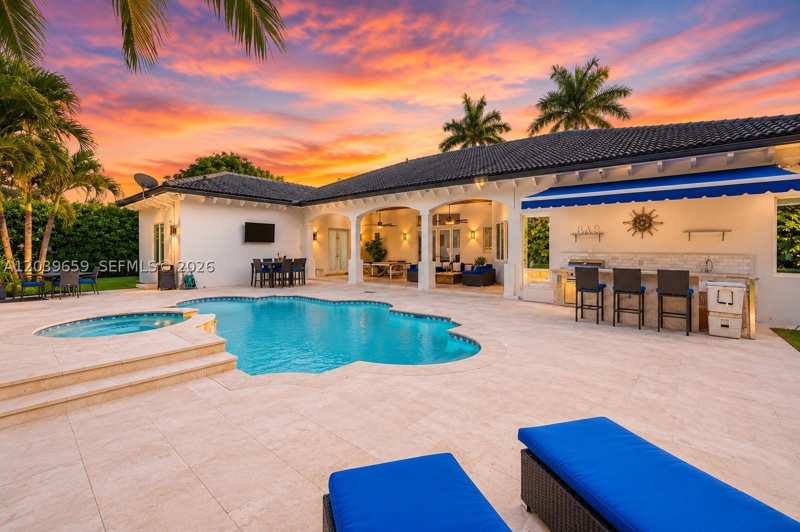 5 bedroom SingleFamilyResidence at 9401 SW 88th Ct, Galloway Acres, Miami — photo 1