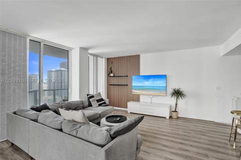 244 Biscayne Blvd 3409, Miami FL - photo 10 of 52
