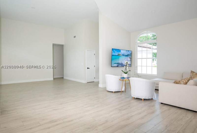 3 bedroom SingleFamilyResidence at 8325 NW 161st Ter, Graham West, Miami Lakes — photo 3