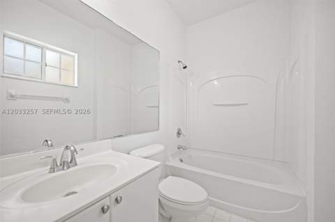 6900 NW 179th St 204-1, Hialeah FL - photo 12 of 20