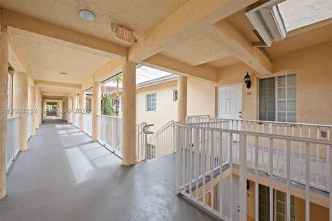 6900 NW 179th St 204-1, Hialeah FL - photo 18 of 20