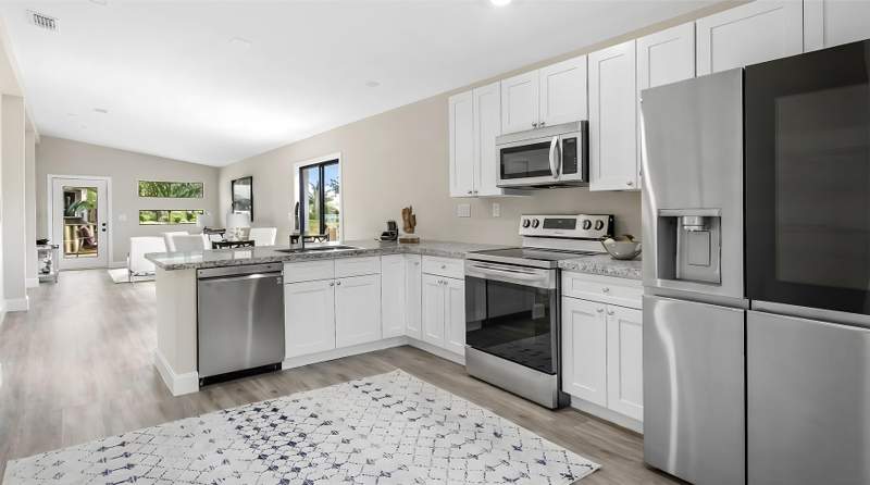 3 bedroom SingleFamilyResidence at 8019 NW 8th Avenue, Little River Fruit Lands, Miami — photo 4