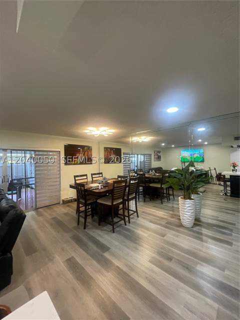 6945 W 2nd Way, Hialeah FL - photo 10 of 25