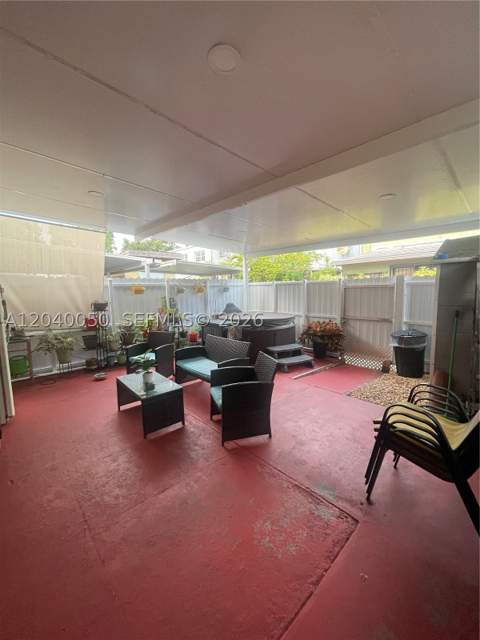 6945 W 2nd Way, Hialeah FL - photo 6 of 25