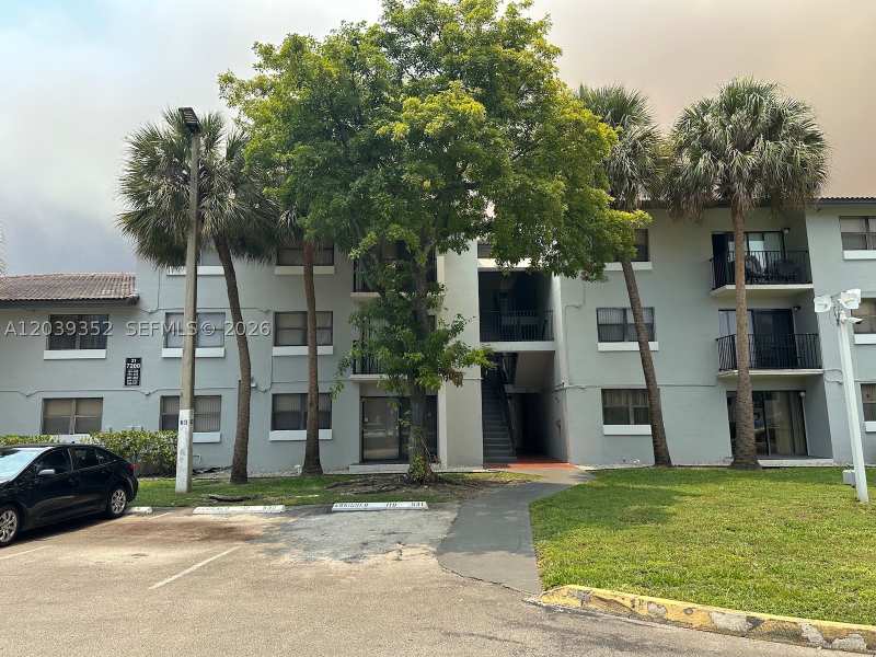 2 bedroom Condominium at 7200 NW 179th St 311, Villa Bellini Condo, Hialeah — photo 1
