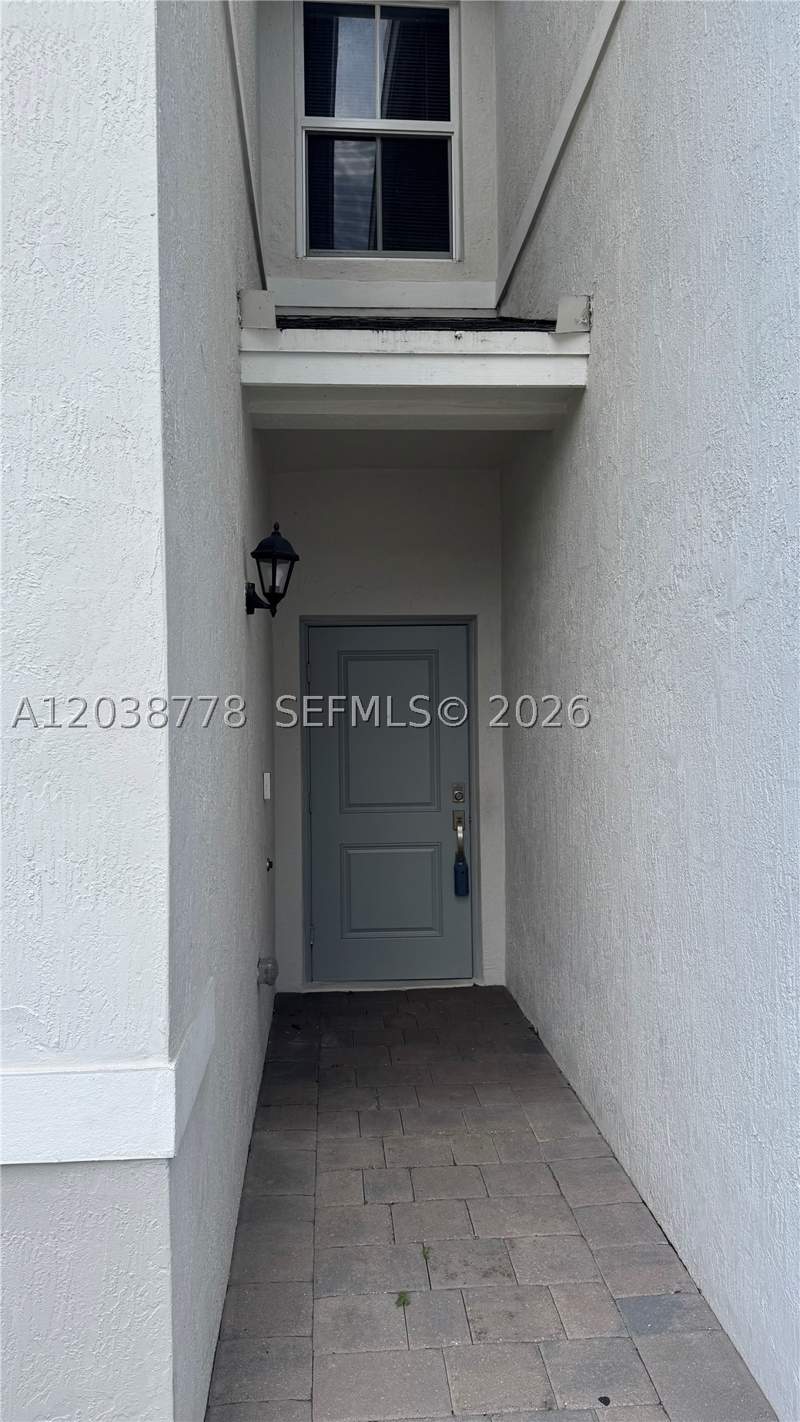 3 bedroom Townhouse at 834 SE 16th Ct, Cedar At Keys Gate, Homestead — photo 3