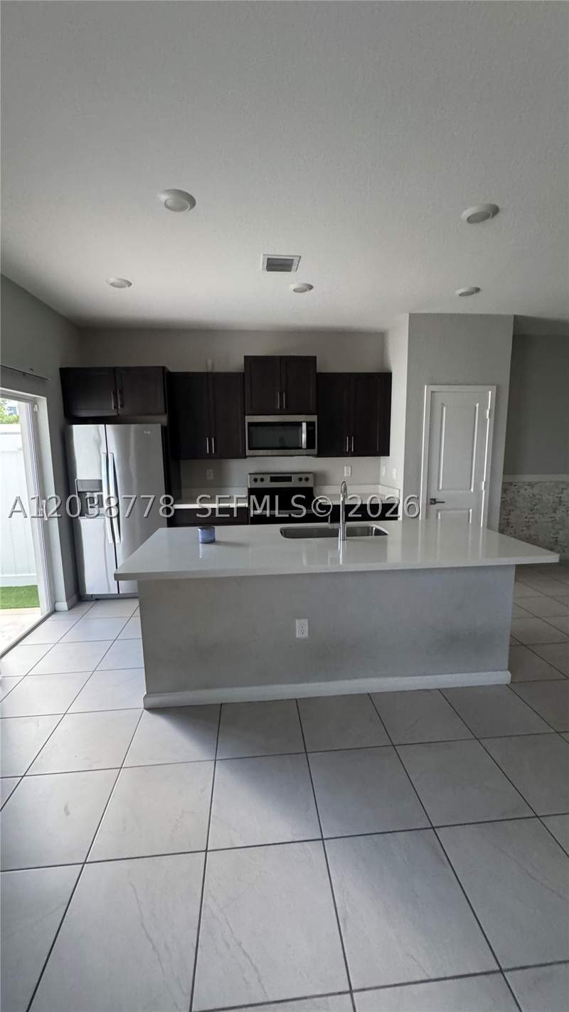 3 bedroom Townhouse at 834 SE 16th Ct, Cedar At Keys Gate, Homestead — photo 4