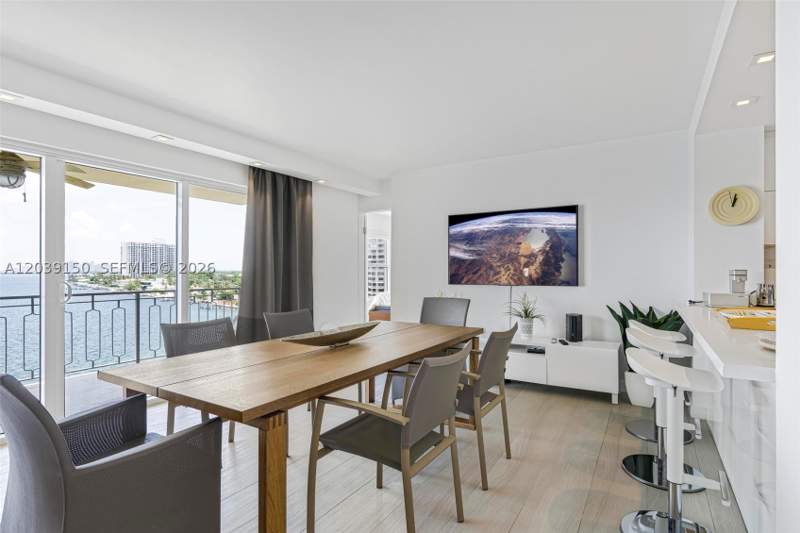 2 bedroom Condominium at 11111 Biscayne Blvd 8C, Jockey Club Condo, Miami — photo 2
