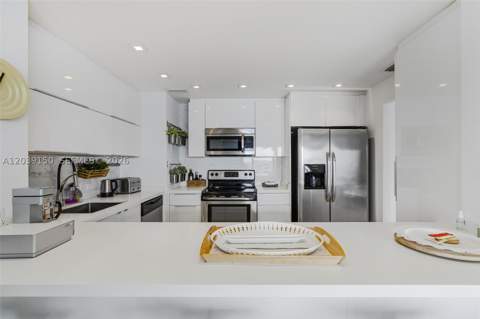 11111 Biscayne Blvd 8C, Miami FL - photo 7 of 36