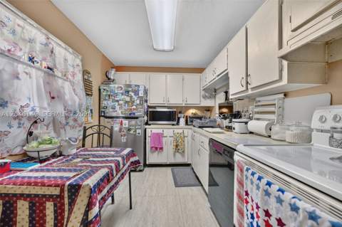 8415 SW 107th Ave 240W, Miami FL - photo 9 of 30