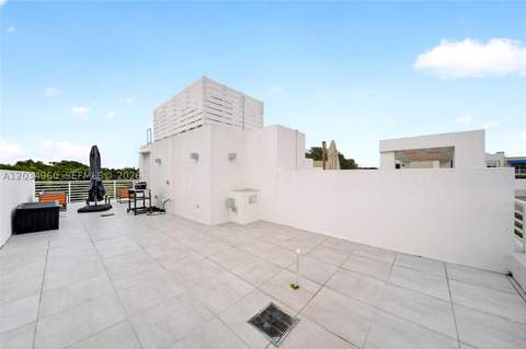 455 NE 39th 311, Miami FL - photo 15 of 30