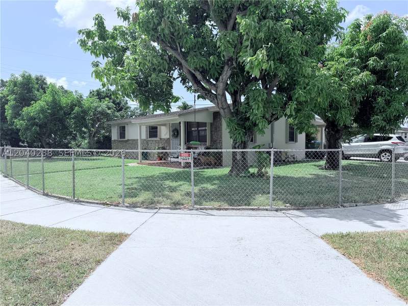 3 bedroom SingleFamilyResidence at 3397 W 14th Ct, New Age Development Sec 1, Hialeah — photo 2