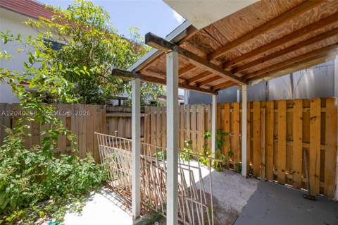 1450 NE 151st St 101, Miami FL - photo 23 of 35
