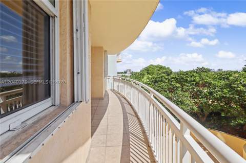 2475 Brickell Ave 704, Miami FL - photo 19 of 33