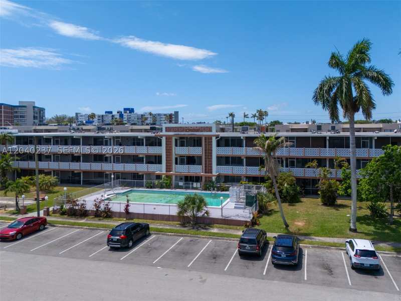 2 bedroom Condominium at 1450 NE 170th St 115, Floridian Arms Condo, North Miami Beach — photo 1