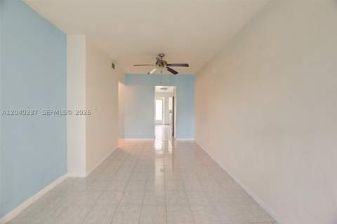 1450 NE 170th St 115, North Miami Beach FL - photo 11 of 36