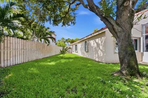 110 Cameron Ct, Weston FL - photo 8 of 66
