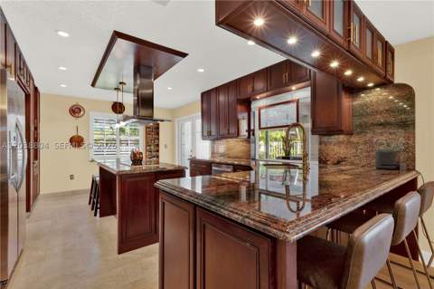 8940 SW 160th St, Palmetto Bay FL - photo 13 of 45
