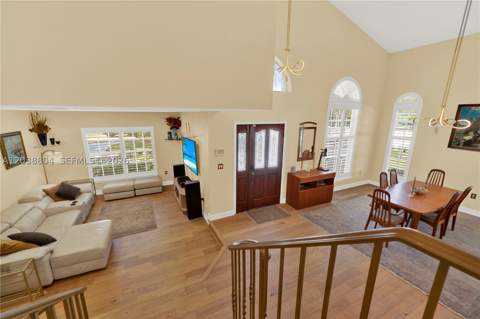 8940 SW 160th St, Palmetto Bay FL - photo 8 of 45