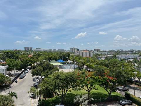13155 Ixora Ct 703, North Miami FL - photo 6 of 29