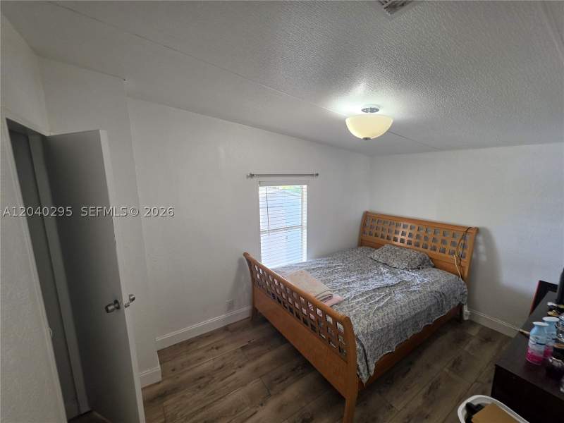4 bedroom MobileHome at 1529 SW 131 Avenue, University Lakes, Miami — photo 5
