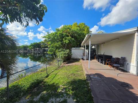 1529 SW 131 Avenue, Miami FL - photo 7 of 26