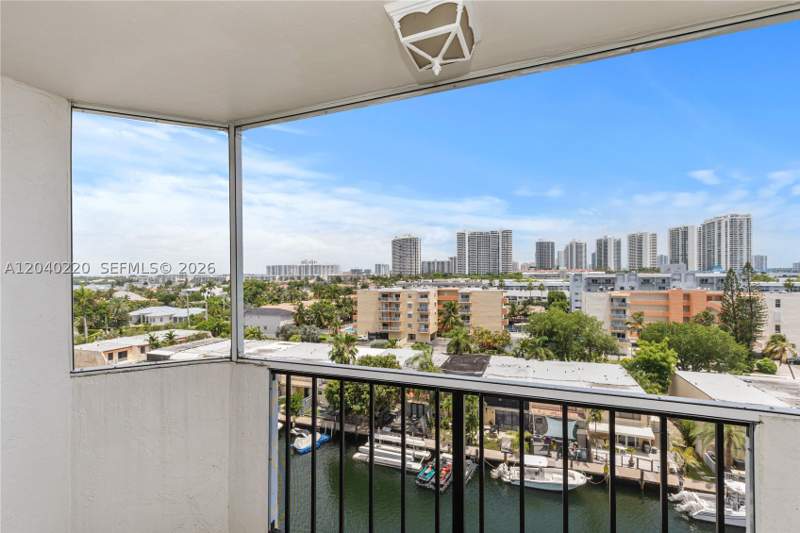 1 bedroom Condominium at 3545 NE 166th St 805, Coral Isle West Condo, North Miami Beach — photo 5