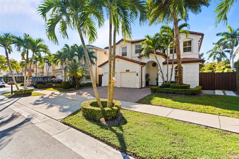 4 bedroom SingleFamilyResidence at 11558 NW 84th St, Islands At Doral Northwes, Doral — photo 1
