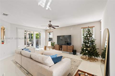 11558 NW 84th St, Doral FL - photo 13 of 43