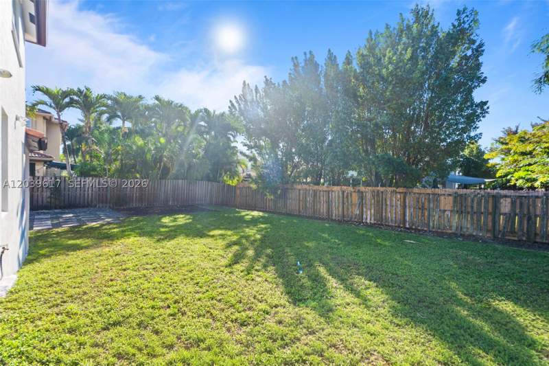 4 bedroom SingleFamilyResidence at 11558 NW 84th St, Islands At Doral Northwes, Doral — photo 3