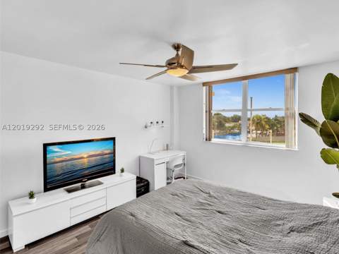 2450 NE 135th St 201, North Miami FL - photo 14 of 33