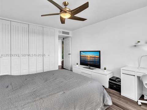 2450 NE 135th St 201, North Miami FL - photo 16 of 33