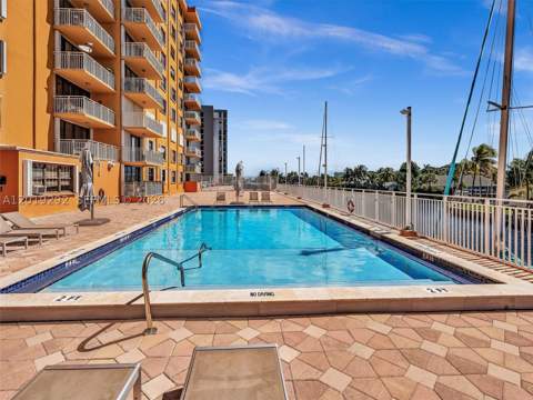2450 NE 135th St 201, North Miami FL - photo 24 of 33