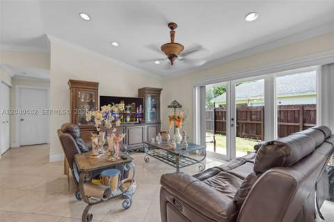 10170 NW 54th Ter, Doral FL - photo 6 of 47