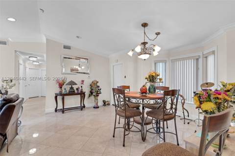 10170 NW 54th Ter, Doral FL - photo 8 of 47