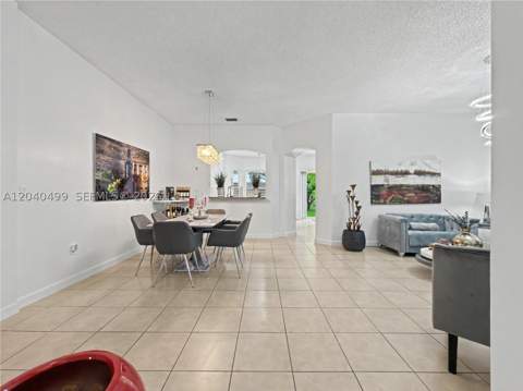 522 NE 20th Ave, Homestead FL - photo 11 of 24