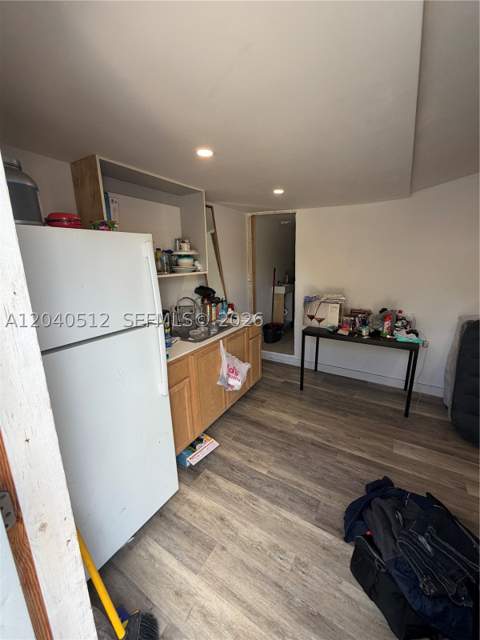 867 NW 109th St, Miami FL - photo 6 of 12