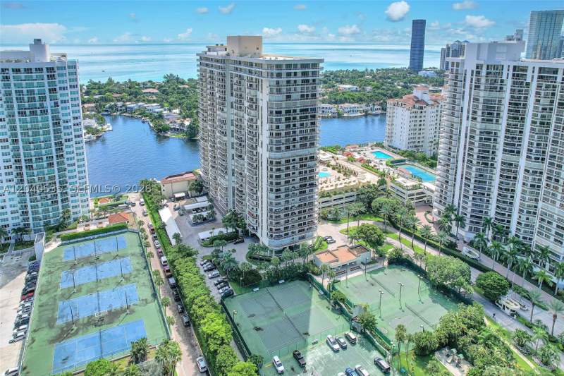 2 bedroom Condominium at 20191 E Country Club Dr 1805, Terraces North Turnberry, Aventura — photo 3