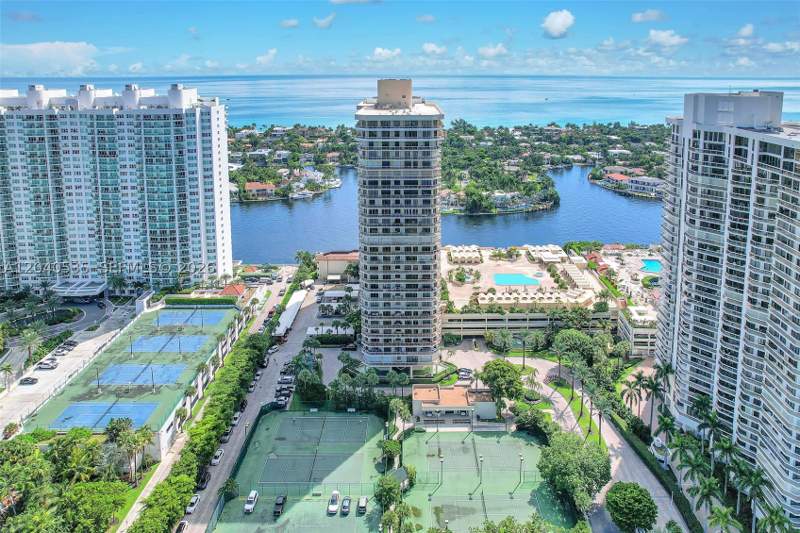 2 bedroom Condominium at 20191 E Country Club Dr 1805, Terraces North Turnberry, Aventura — photo 4