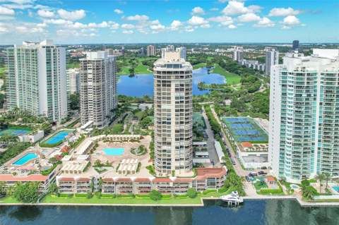 20191 E Country Club Dr 1805, Aventura FL - photo 6 of 36